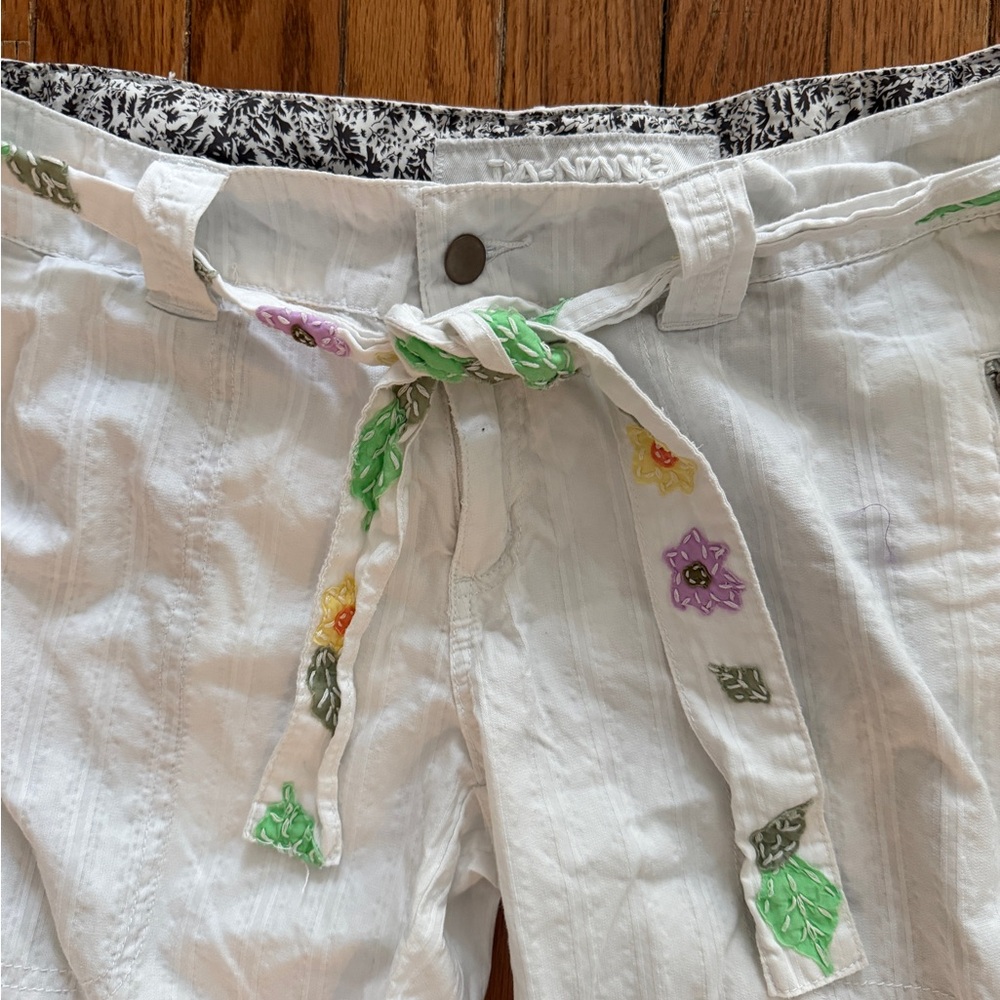 Da-Nang White Pants with Black Floral Waistband - Picture 2 of 5